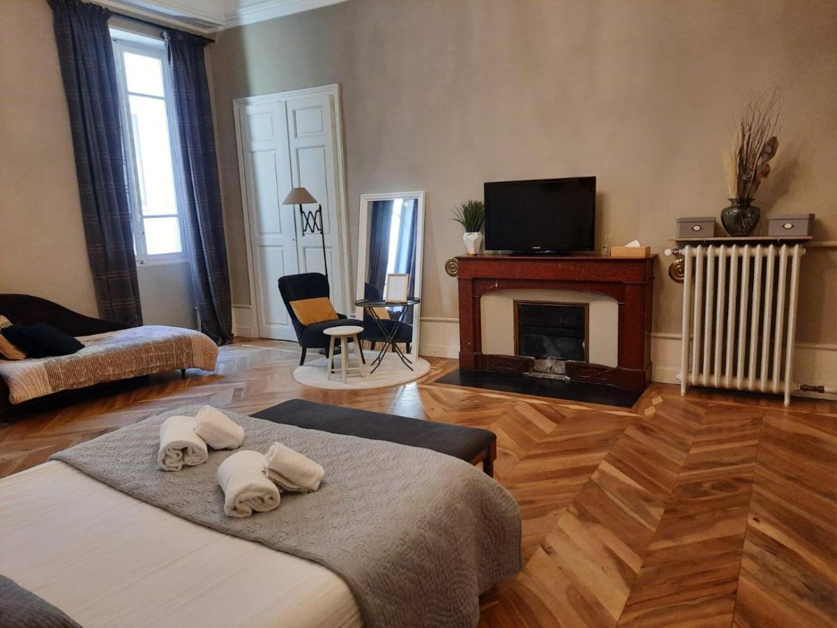 Les Suites De Sautet Chambéry Exteriör bild