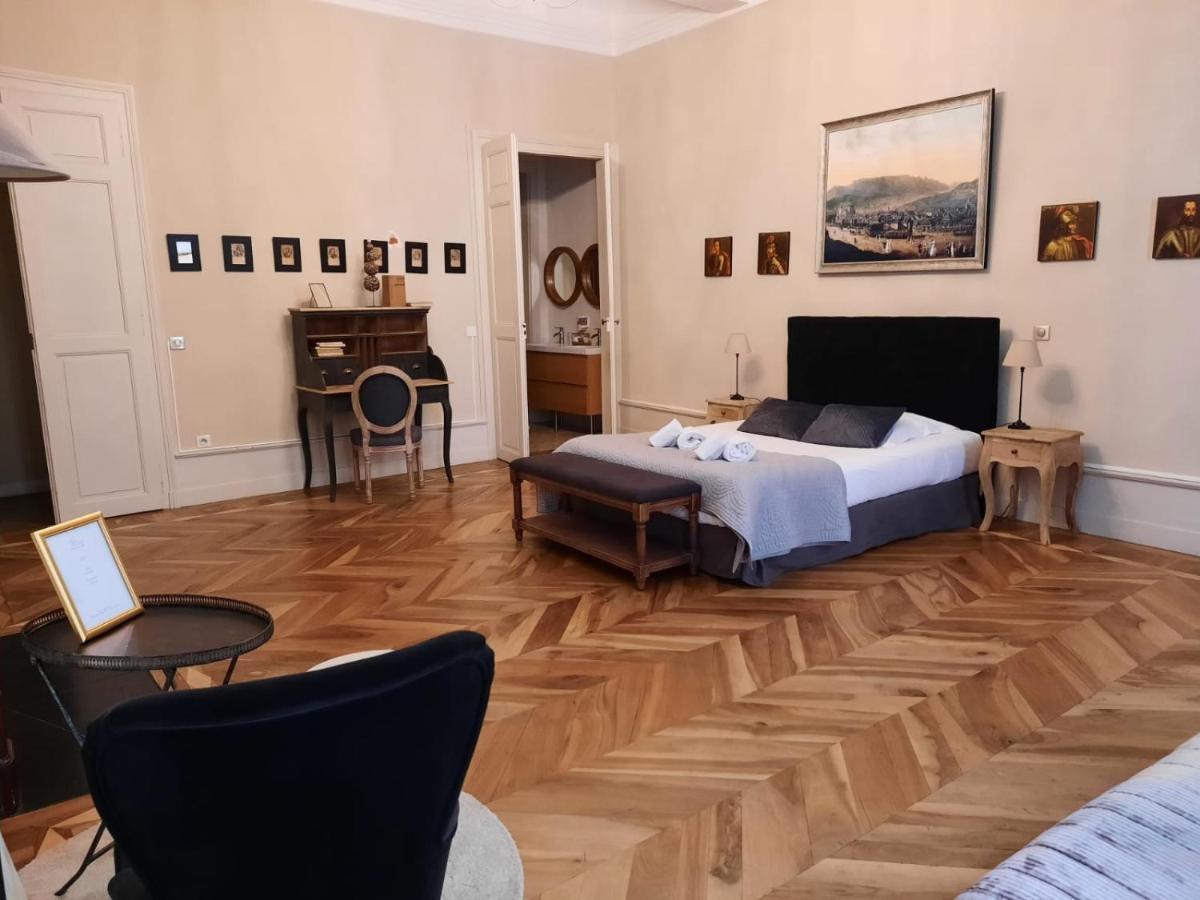 Les Suites De Sautet Chambéry Exteriör bild